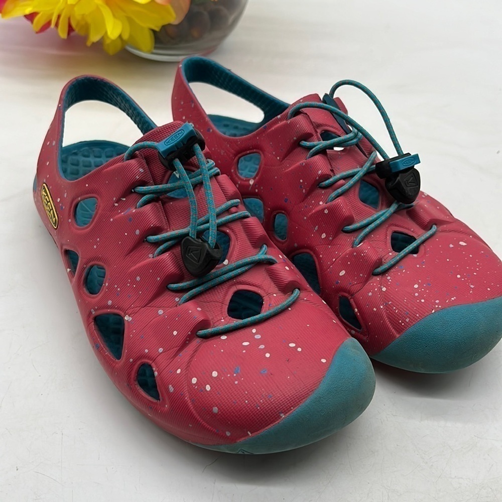 Keen Pink Paint Spatter Sport Sandal Sz 2. KET1804D